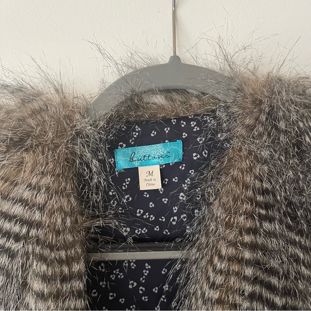 Faux Fur Women’s Vest - Picture 3 of 3